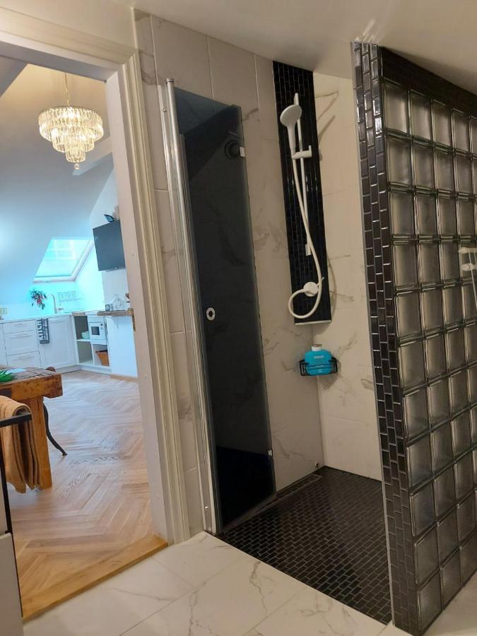 Modern History Apartment Tallinn Eksteriør bilde