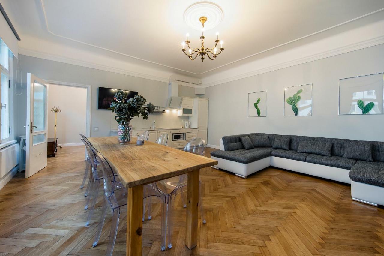 Modern History Apartment Tallinn Eksteriør bilde