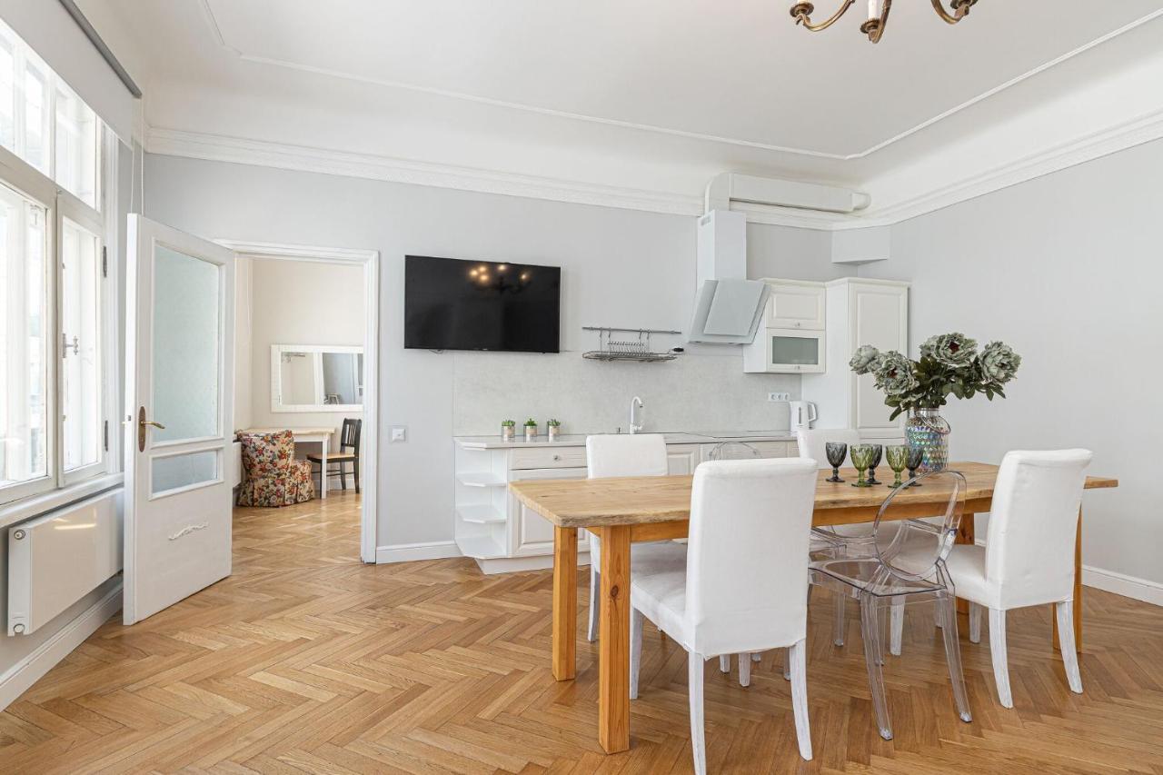 Modern History Apartment Tallinn Eksteriør bilde