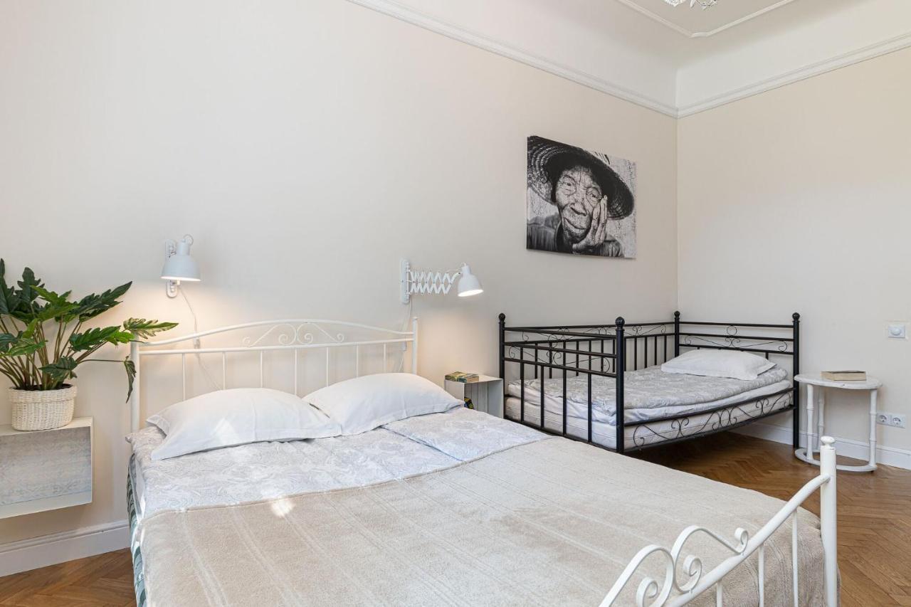 Modern History Apartment Tallinn Eksteriør bilde
